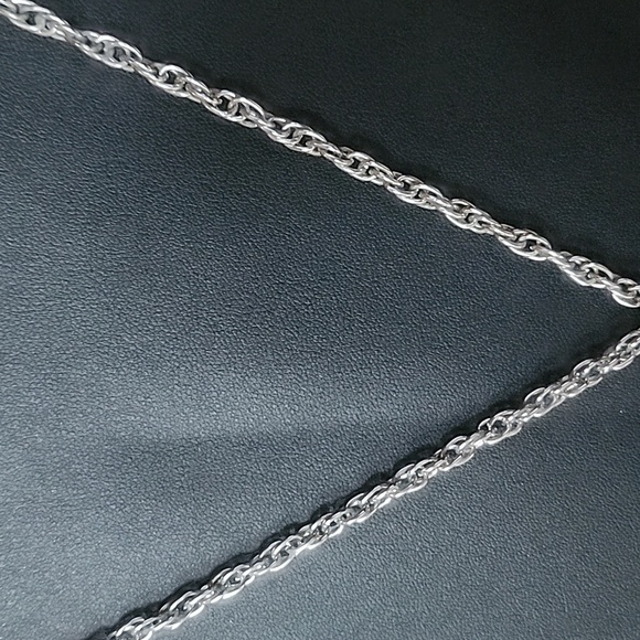 Vintage Sovereign House Pewter Owl Pendant Necklace – Articulated Owl - Picture 3 of 7